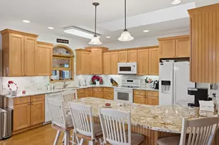 E9291 Pebblebeach Dr, Wisconsin Dells, WI 53965 - Photo 10