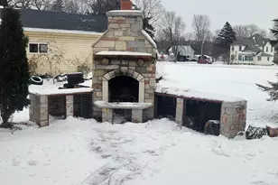 1208 Victoria Cir, Baraboo, WI 53913 - Photo 2