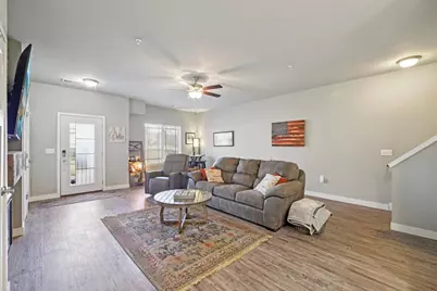 1971 N Windsor Avenue, Cottage Grove, WI 53527 - Photo 4