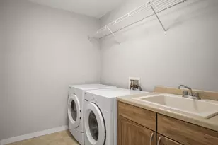 5734 Rosslare Ln, Fitchburg, WI 53711 - Photo 18