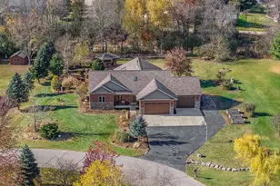 5615 S Granite Ln, Baraboo, WI 53913 - Photo 4