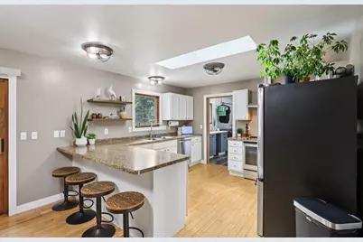 911 Gillette Lane, Wisconsin Dells, WI 53965 - Photo 16