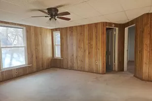 215 N Main St, Reeseville, WI 53579 - Photo 10