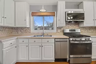 412 Wilcox St, Fort Atkinson, WI 53538 - Photo 2