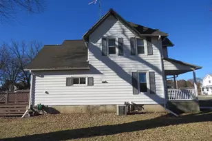 116 Grove St, Randolph, WI 53956 - Photo 4