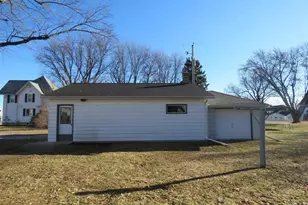 116 Grove St, Randolph, WI 53956 - Photo 32