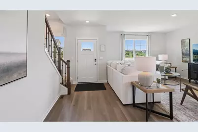 527 Trysil Aly N, Stoughton, WI 53589 - Photo 2