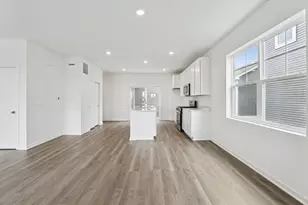 523 Trysil Aly N, Stoughton, WI 53589 - Photo 6