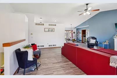 724 Eastridge Drive, Reedsburg, WI 53959 - Photo 8