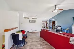 724 Eastridge Dr, Reedsburg, WI 53959 - Photo 8