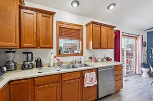 724 Eastridge Dr, Reedsburg, WI 53959 - Photo 20