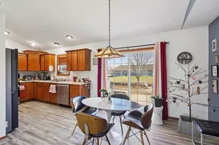 724 Eastridge Dr, Reedsburg, WI 53959 - Photo 16