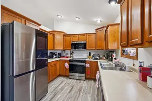 724 Eastridge Dr, Reedsburg, WI 53959 - Photo 18