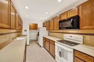 1418 Wheeler Rd, Madison, WI 53704 - Photo 14