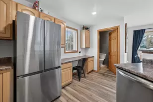 705 Cricket Ln, Madison, WI 53562 - Photo 12