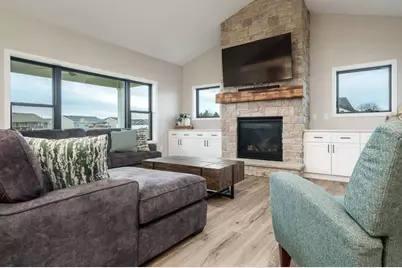 139 E Evergreen Lane, Milton, WI 53525 - Photo 4