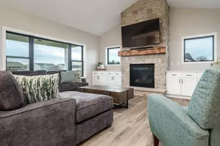 139 E Evergreen Ln, Milton, WI 53525 - Photo 4