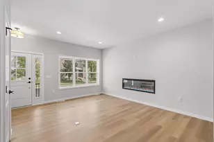 2811 Crinkle Root Dr, Fitchburg, WI 53711 - Photo 28