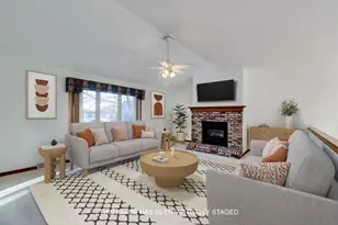 850 N Perry Pkwy, Oregon, WI 53575 - Photo 2