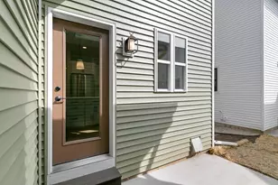 2811 Crinkle Root Dr, Fitchburg, WI 53711 - Photo 24