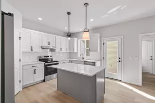 2811 Crinkle Root Dr, Fitchburg, WI 53711 - Photo 10