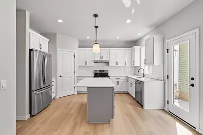 2811 Crinkle Root Drive, Fitchburg, WI 53711 - Photo 8