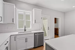 2811 Crinkle Root Dr, Fitchburg, WI 53711 - Photo 16