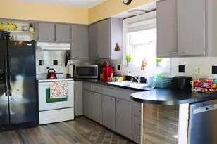 7518 N 2nd St, Machesney Park, IL 61115 - Photo 2