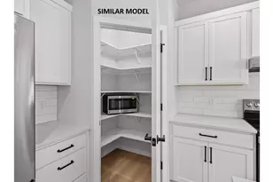 2813 Crinkle Root Dr, Fitchburg, WI 53711 - Photo 12