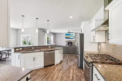 204 Westmorland Drive, Mount Horeb, WI 53572 - Photo 8