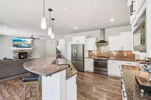 204 Westmorland Dr, Mount Horeb, WI 53572 - Photo 4