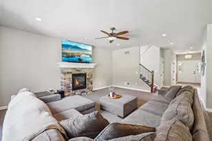 204 Westmorland Dr, Mount Horeb, WI 53572 - Photo 12