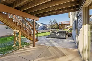 1238 Jasmine Dr, Madison, WI 53719 - Photo 6