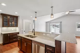 2021 Goldfinch Ln, Sauk City, WI 53583 - Photo 14