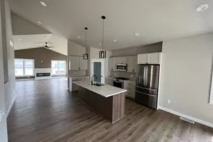 495 Foxfield Ct, Oregon, WI 53575 - Photo 4