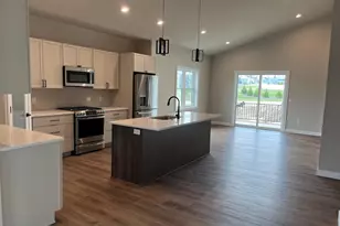 495 Foxfield Ct, Oregon, WI 53575 - Photo 8