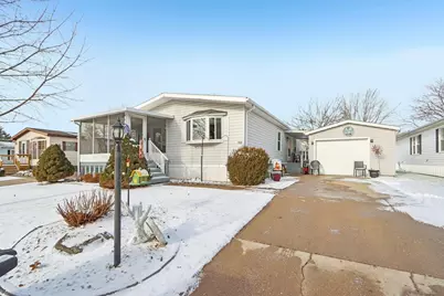 412 Oak Lodge Road, Racine, WI 53185 - Photo 1