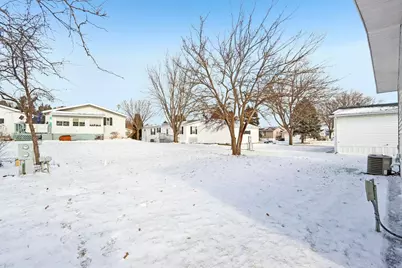 412 Oak Lodge Road, Racine, WI 53185 - Photo 38