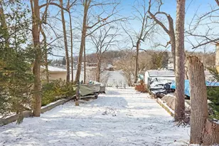 412 Oak Lodge Rd, Racine, WI 53185 - Photo 6