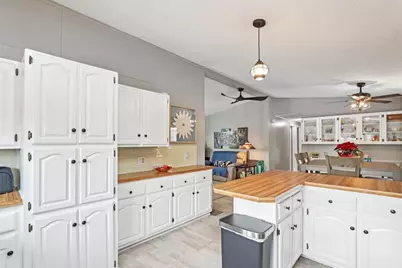 412 Oak Lodge Road, Racine, WI 53185 - Photo 18