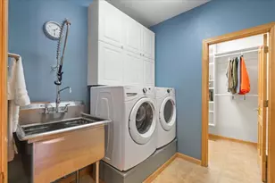 2082 Tower Dr, Stoughton, WI 53589 - Photo 26