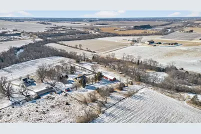 8131 E Creek Road, Janesville, WI 53546 - Photo 30