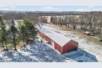 8131 E Creek Road, Janesville, WI 53546 - Photo 10