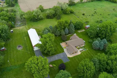 8131 E Creek Road, Janesville, WI 53546 - Photo 12