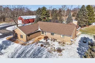 8131 E Creek Road, Janesville, WI 53546 - Photo 8