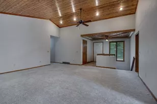 8131 E Creek Rd, Janesville, WI 53546 - Photo 28