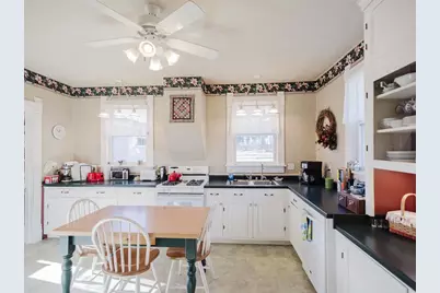 729 Center Street, Mineral Point, WI 53565 - Photo 14