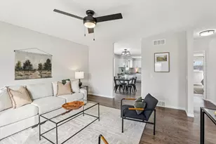 2 Hallows Cir, Madison, WI 53704 - Photo 12