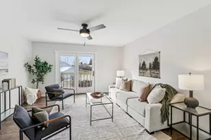 2 Hallows Cir, Madison, WI 53704 - Photo 8