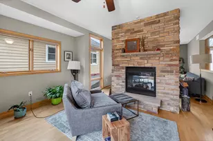 3555 John Muir Dr, Middleton, WI 53562 - Photo 8